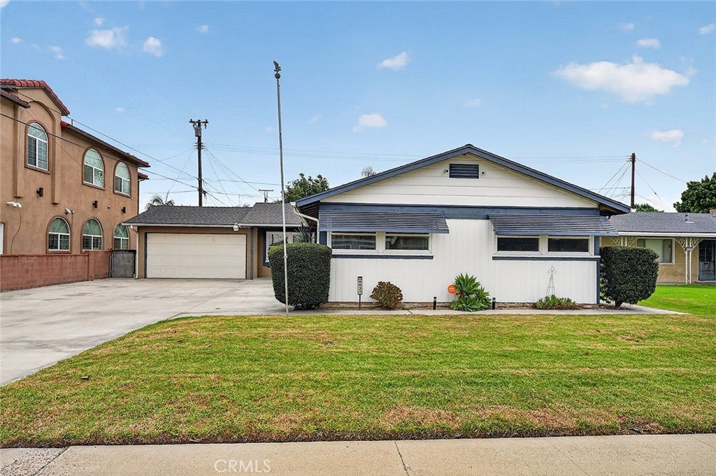 8032 San Luis