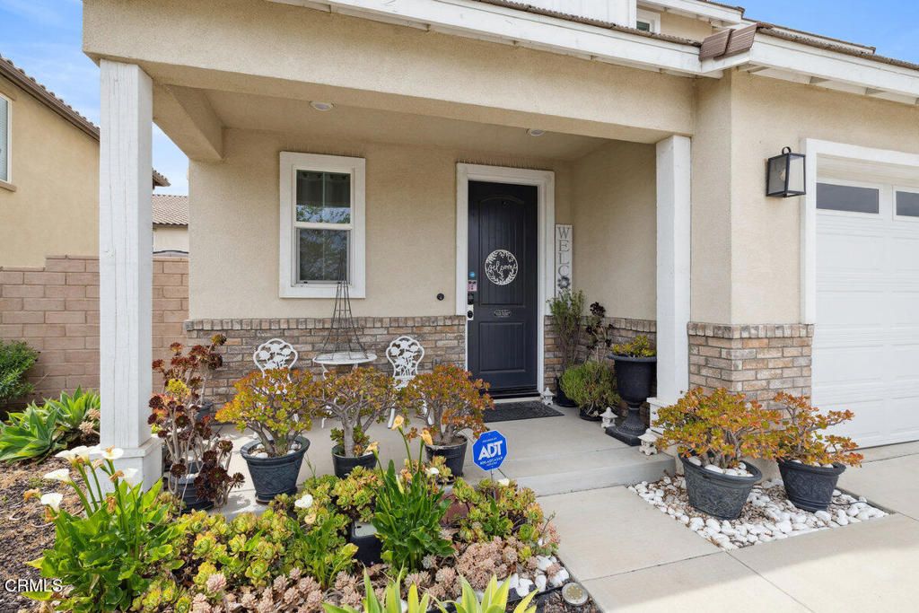 Photo of 420 Celebration Lane, Santa Paula, CA 93060 (MLS # V1-34124)