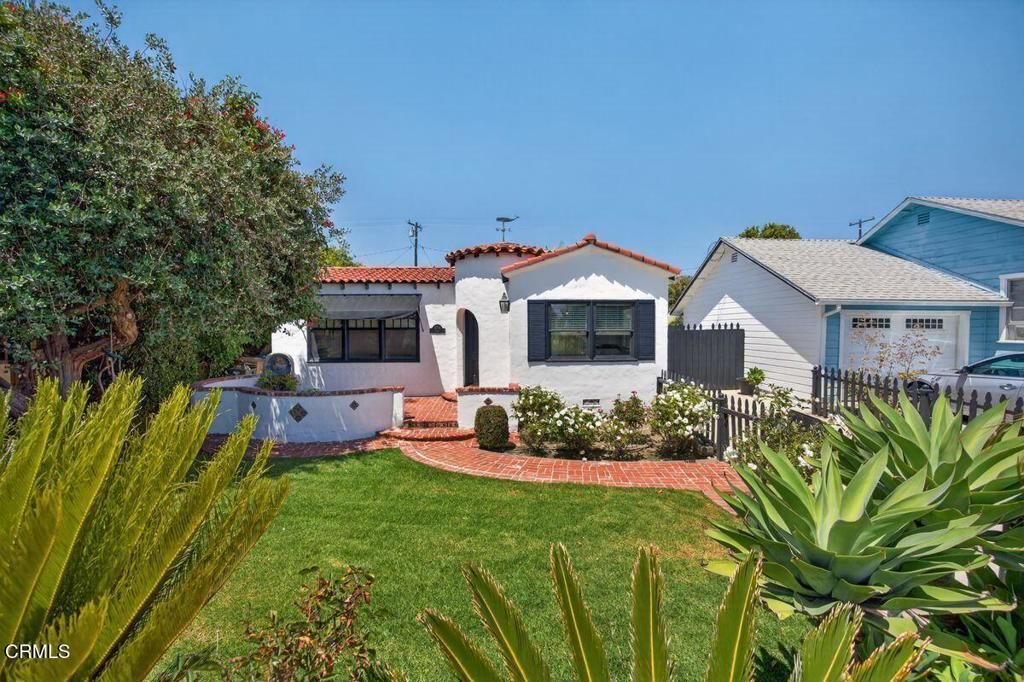 Photo of 3737 Paloma Drive, Ventura, CA 93003 (MLS # V1-36170)
