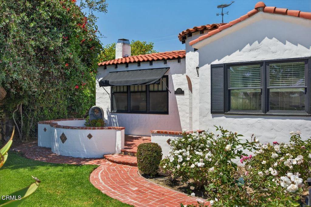 3737 Paloma Drive
