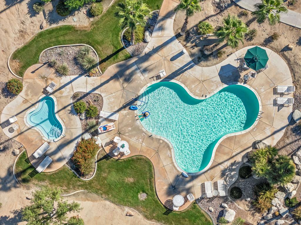 Palm Royale - Residential