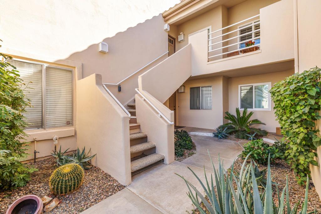 Palm Royale - Residential