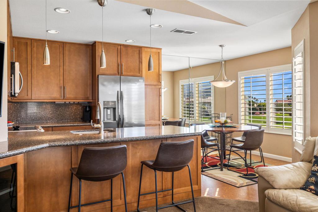 Palm Royale - Residential