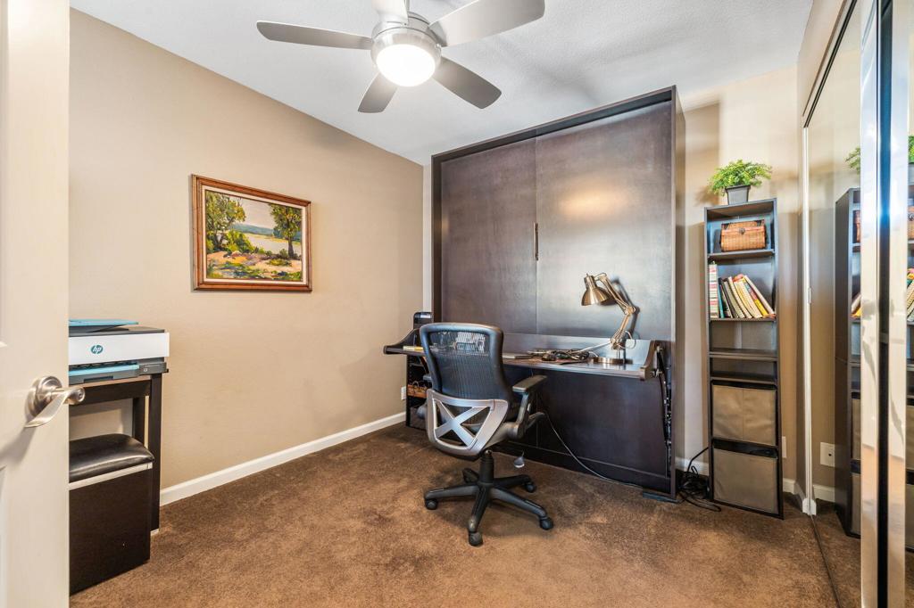 Palm Royale - Residential