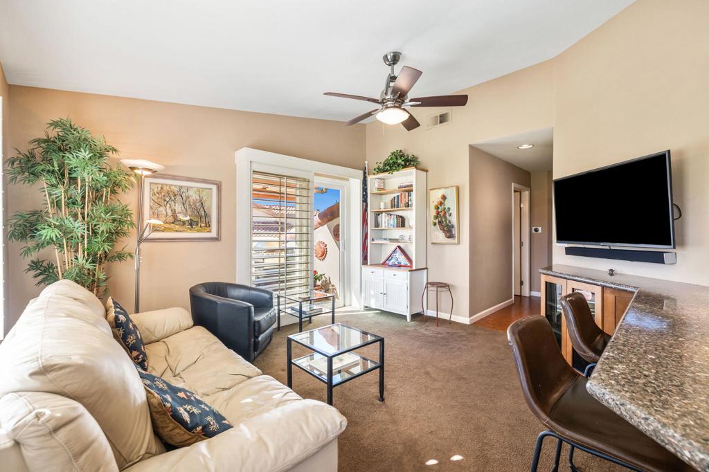 Palm Royale - Residential