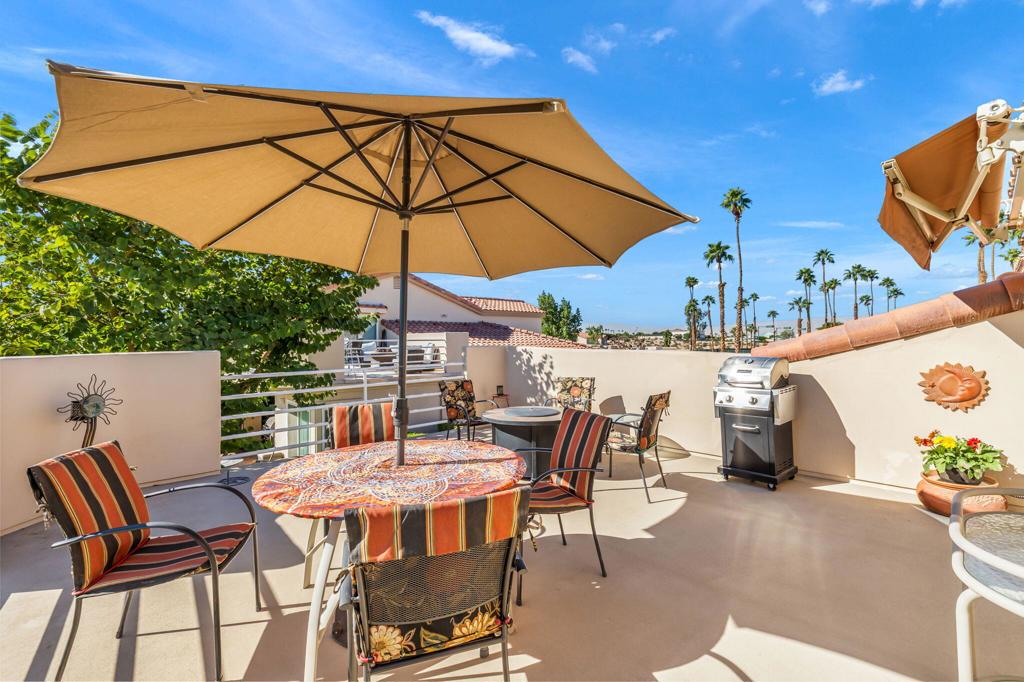 Palm Royale - Residential