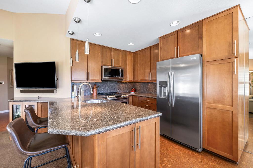 Palm Royale - Residential