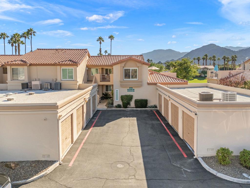 Palm Royale - Residential