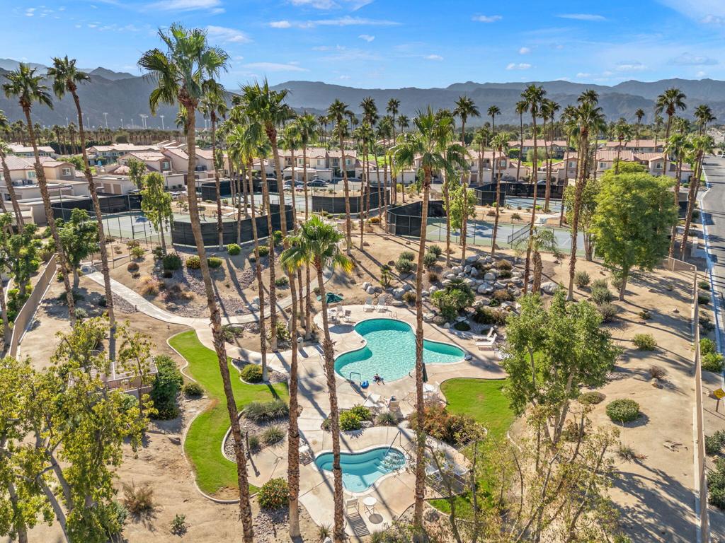 Palm Royale - Residential