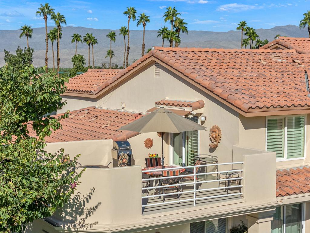 Palm Royale - Residential