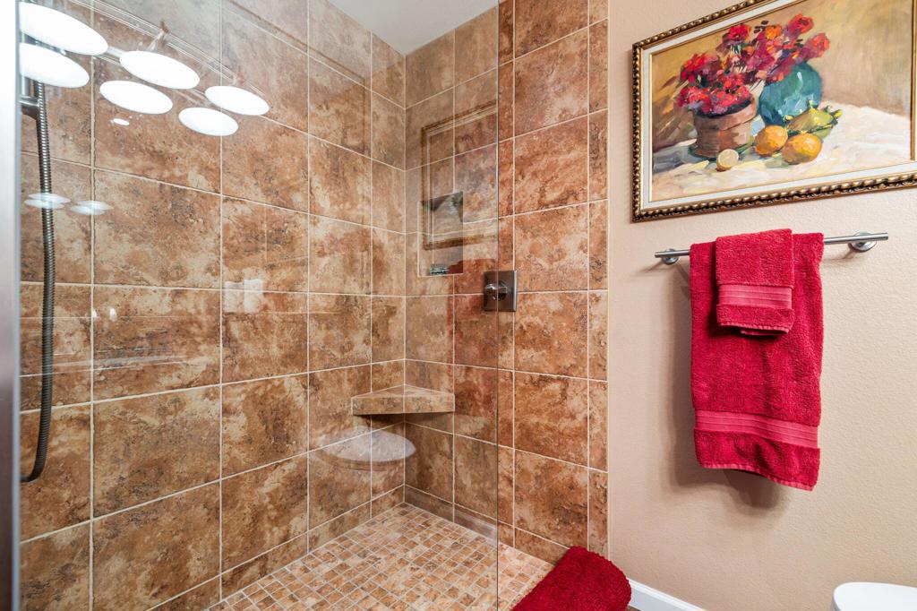 Palm Royale - Residential