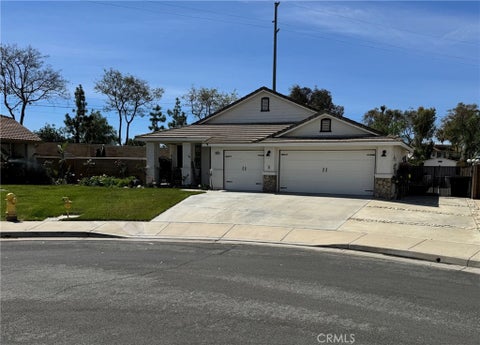 Photo of 12643 Dutch Court, Eastvale, CA 92880 (MLS # IV26105037)