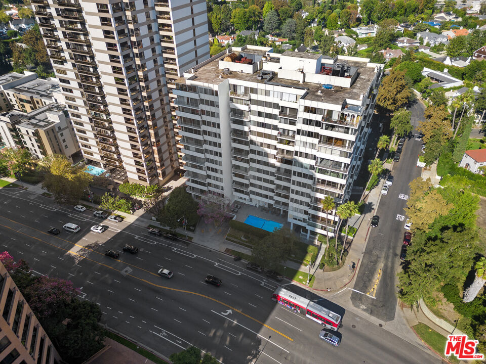 10433 Wilshire Boulevard 301
