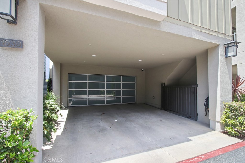 1639 Bridgewater Way