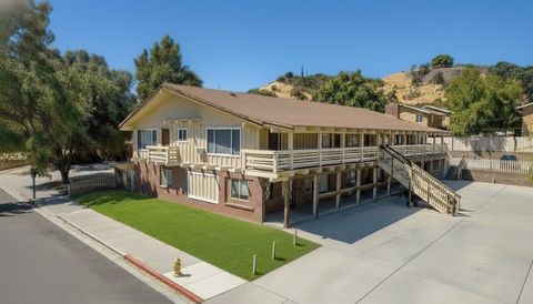 Photo of 3505 Spring St, Paso Robles, CA 93446 (MLS # OC26063534)