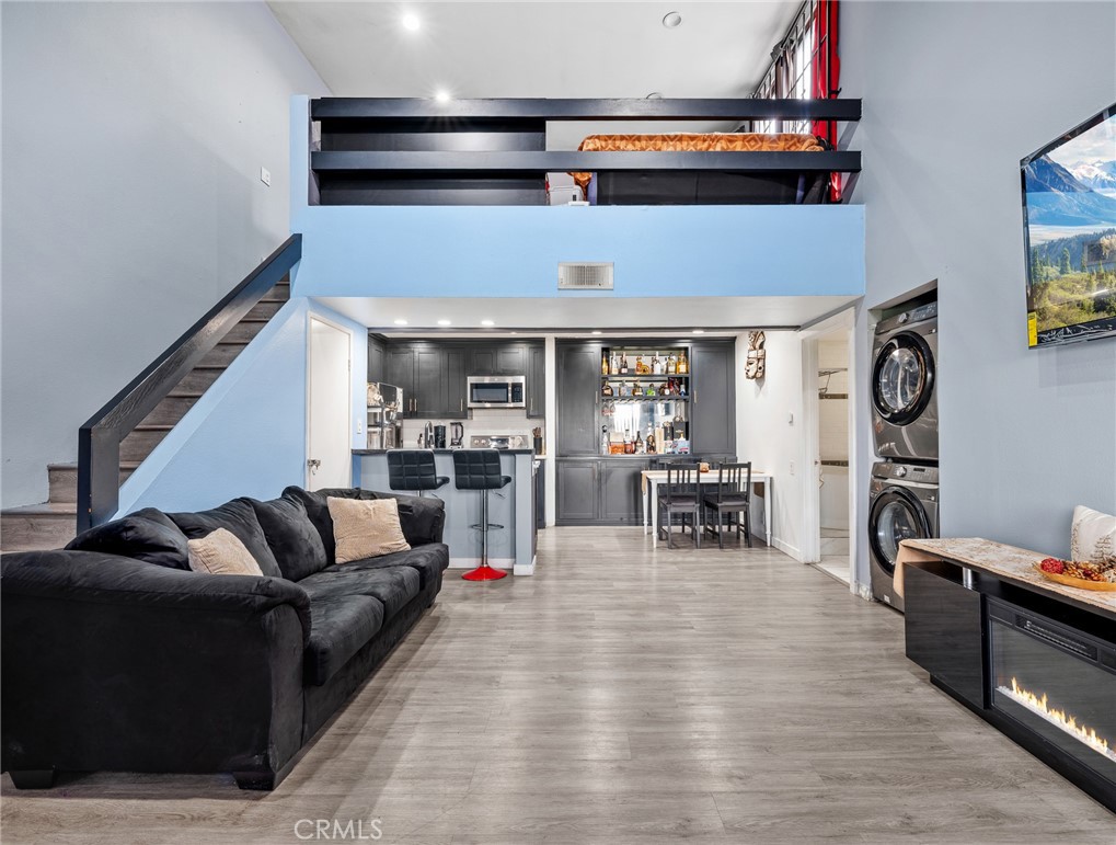 1440 W Edgehill Road 10