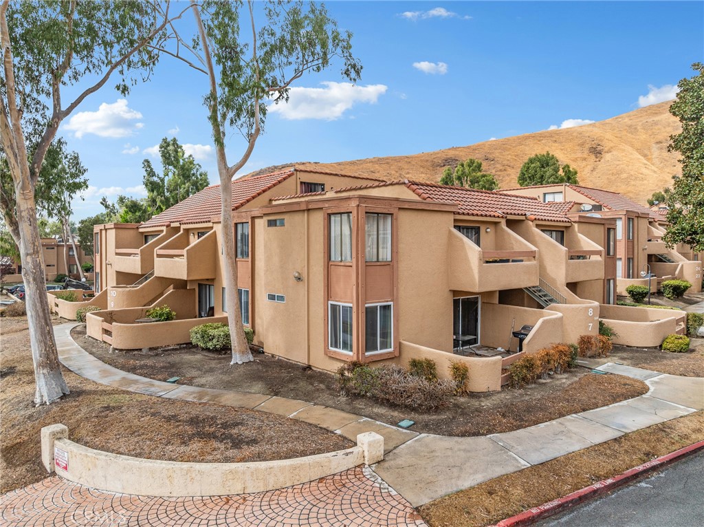 1440 W Edgehill Road 10