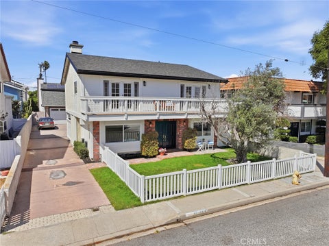 Photo of 2215 Curtis Avenue #A, Redondo Beach, CA 90278 (MLS # SB26186967)