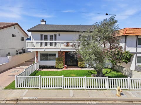 Photo of 2215 Curtis Avenue #A, Redondo Beach, CA 90278 (MLS # SB26186967)