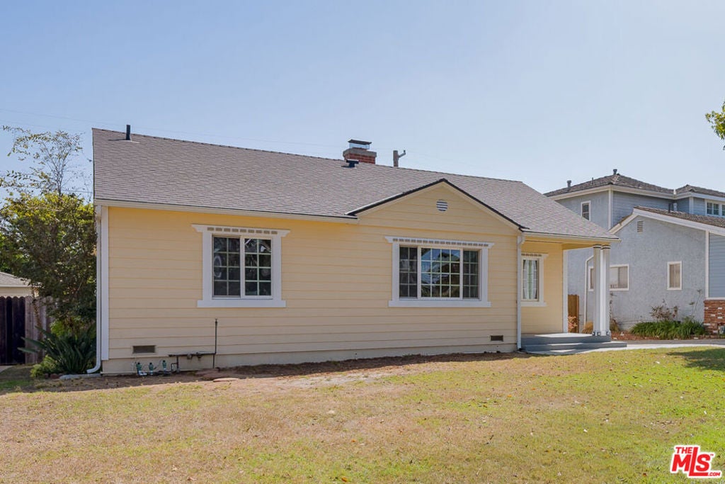 3152 Grand View Boulevard