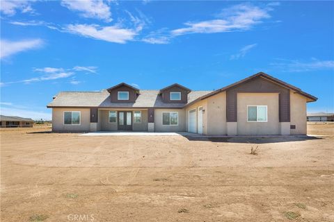 10055 Eaby Road Phelan CA 92371