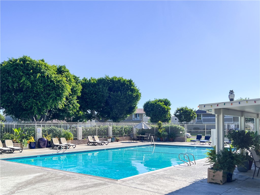 Walnut Square (WS) - Residential