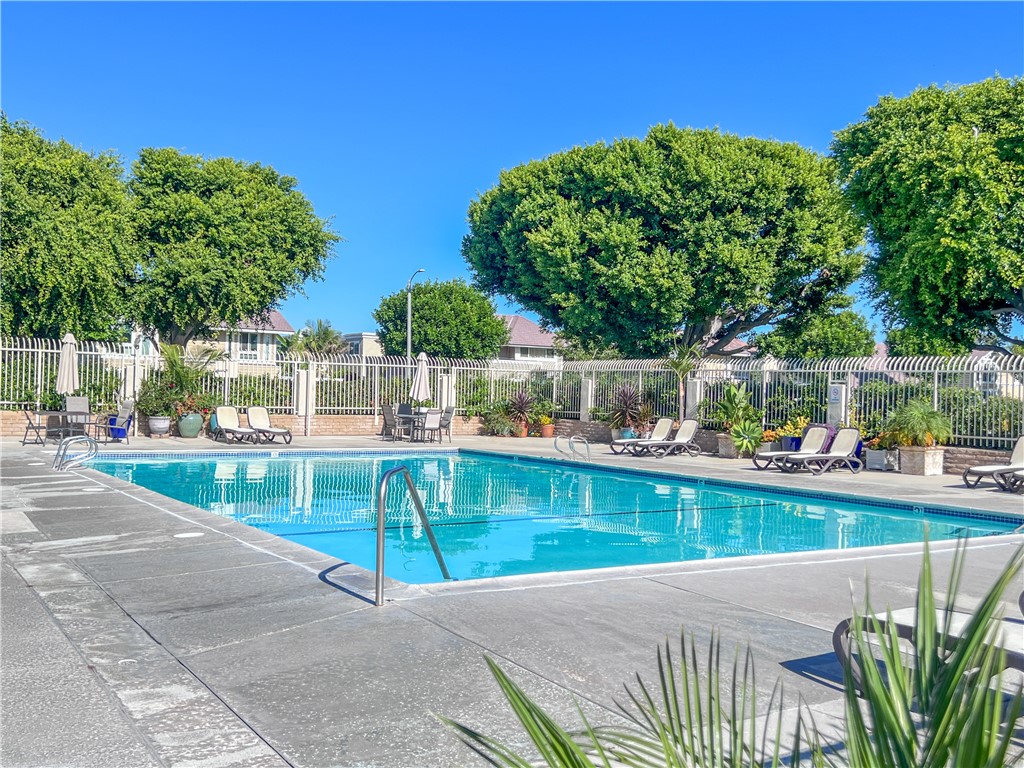 Walnut Square (WS) - Residential
