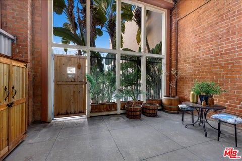 Tiny photo for 120 S Hewitt Street #6, Los Angeles, CA 90012 (MLS # 26854365)
