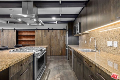 Tiny photo for 120 S Hewitt Street #6, Los Angeles, CA 90012 (MLS # 26854365)