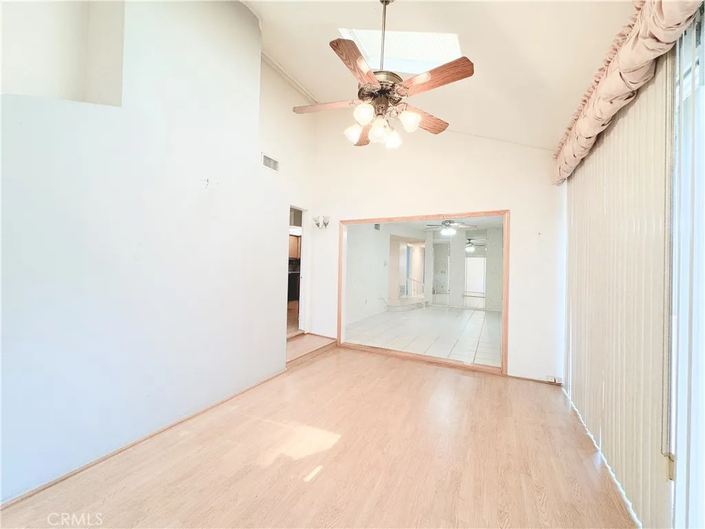 Chatsworth, California 91311, United States, 3 Bedrooms Bedrooms, ,2 BathroomsBathrooms,Residential,Pending,189219