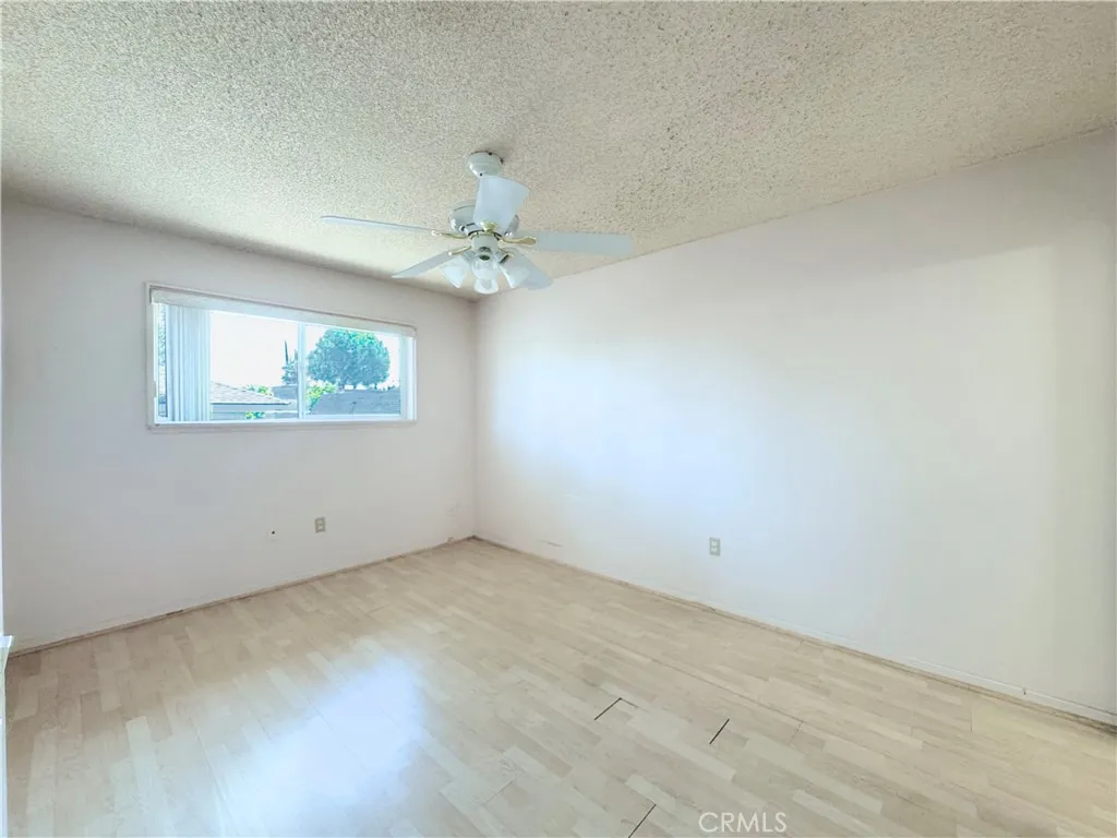 Chatsworth, California 91311, United States, 3 Bedrooms Bedrooms, ,2 BathroomsBathrooms,Residential,Pending,189219