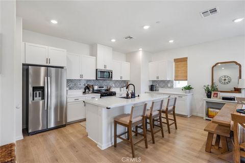 1060 Kendale Way Vista CA 92081