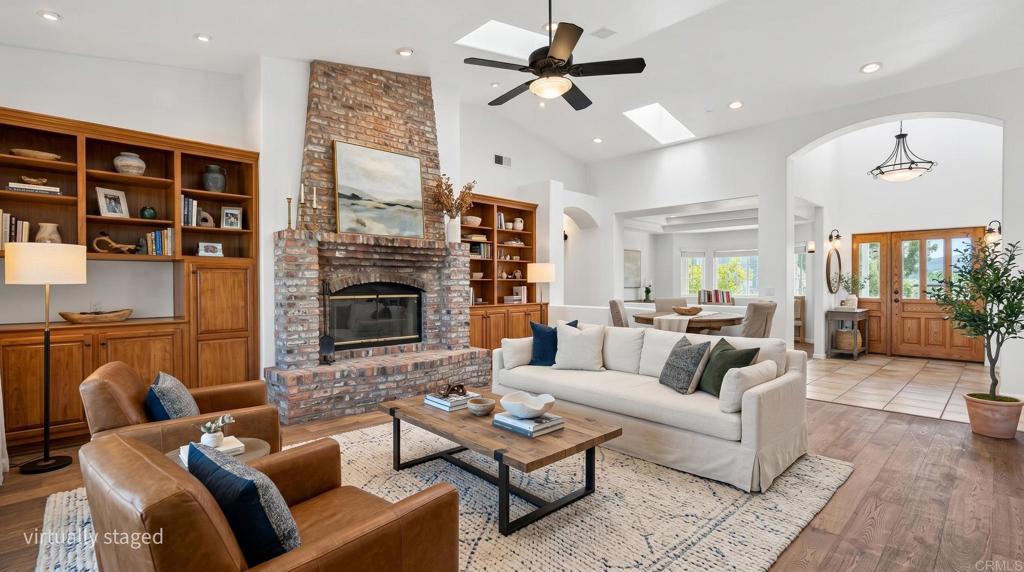 25280 Paseo De Caballo