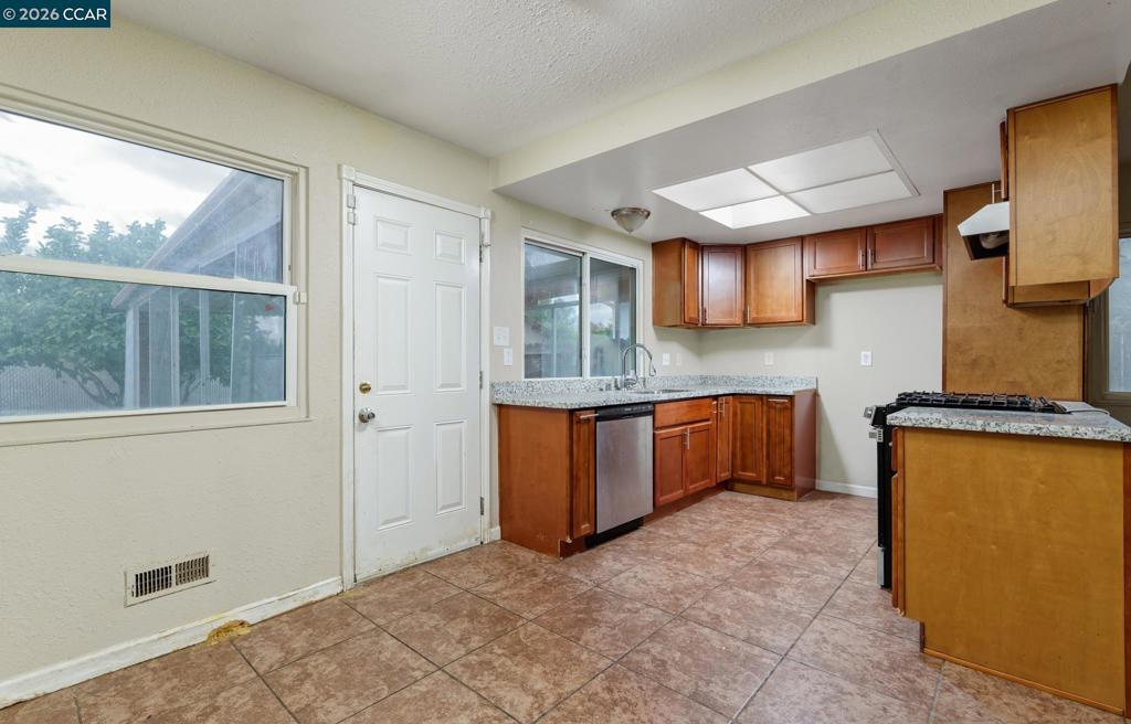 1321 Aster Dr