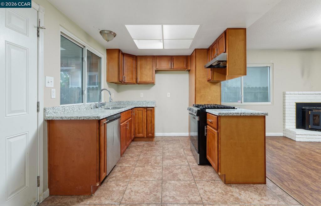 1321 Aster Dr