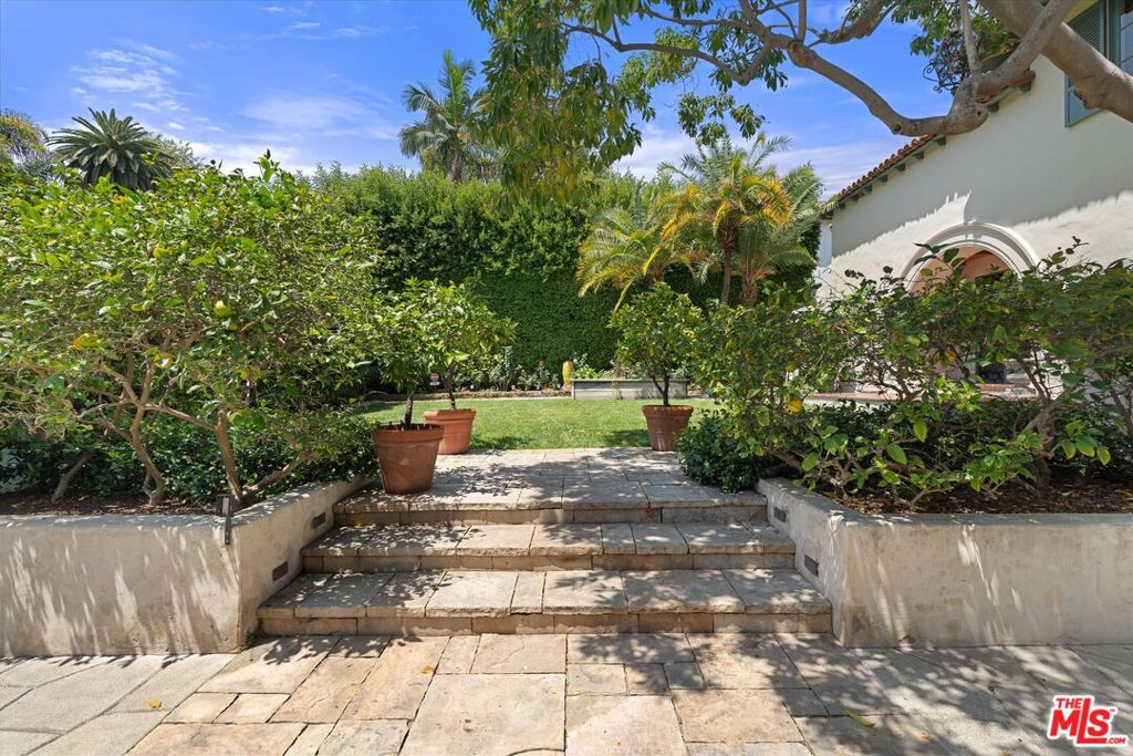 1836 Outpost Drive
