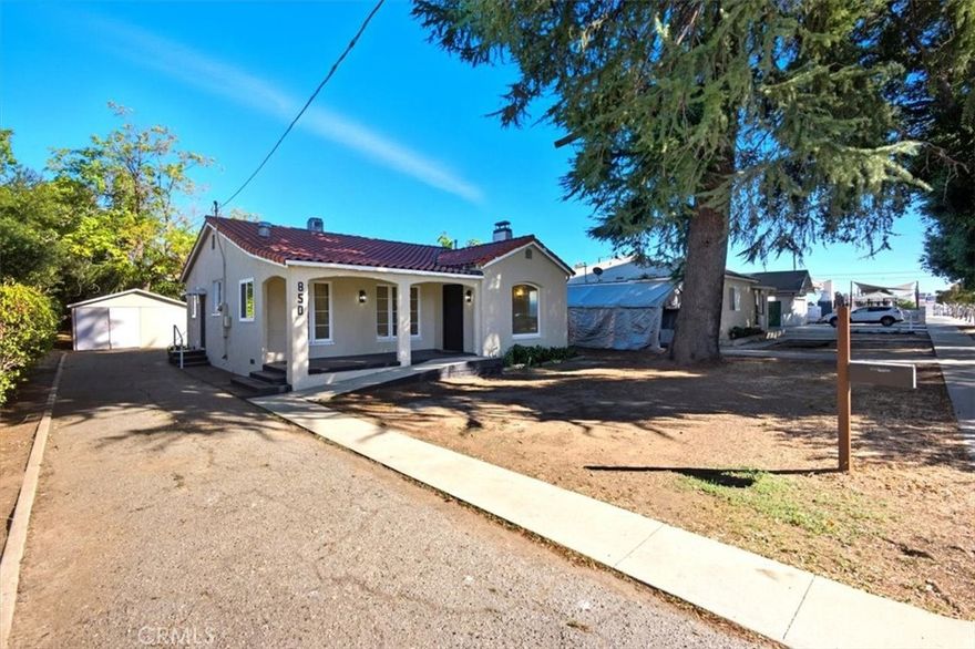 Beaumont Charmer – Fully Renovated with Classic Style & Modern Comfort



Welcome to this beautifully restored 2-bedroom, 1-bathroom gem in the heart of Beaumont. Offering 1,090 sq ft of thoughtfully designed living space, this home seamlessly blends timeless character with modern upgrades.



Step inside to find brand-new flooring, energy-efficient windows, and updated counters, all thoughtfully curated to preserve the charm of a bygone era while adding contemporary comfort. The cozy family room features a rustic fireplace—perfect for relaxing evenings—and the split heating and air conditioning system ensures year-round comfort.



Situated on a generous lot, there’s ample space to expand, garden, or create your ideal outdoor retreat. Whether you're a first-time buyer, downsizing, or simply looking for a move-in ready home with personality, this Beaumont beauty is ready to welcome you.



Don’t miss your chance to own this perfect mix of classic style and modern flair!