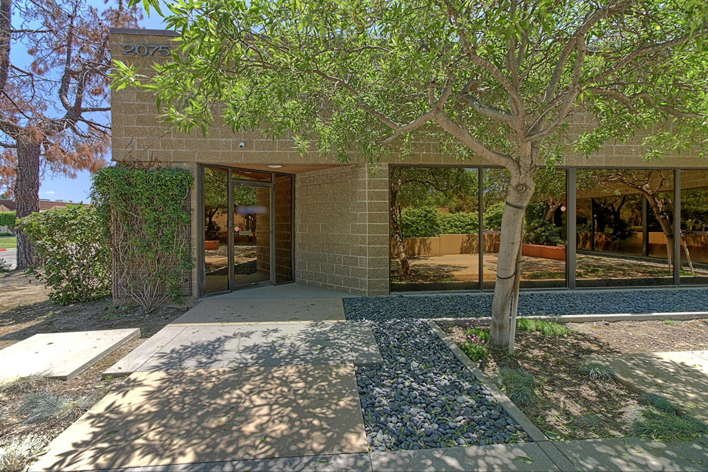 2075 Knoll Drive