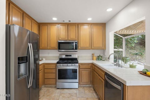 Tiny photo for 708 Kickapoo Drive, Ventura, CA 93001 (MLS # V1-39260)
