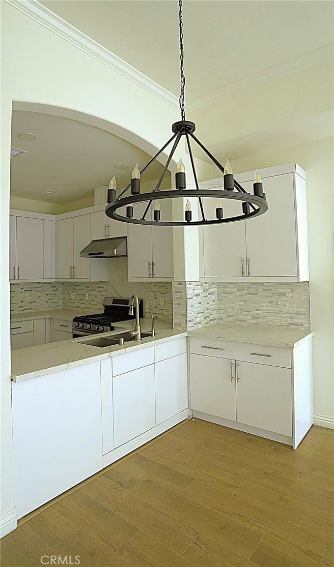 1598 Long Beach 407