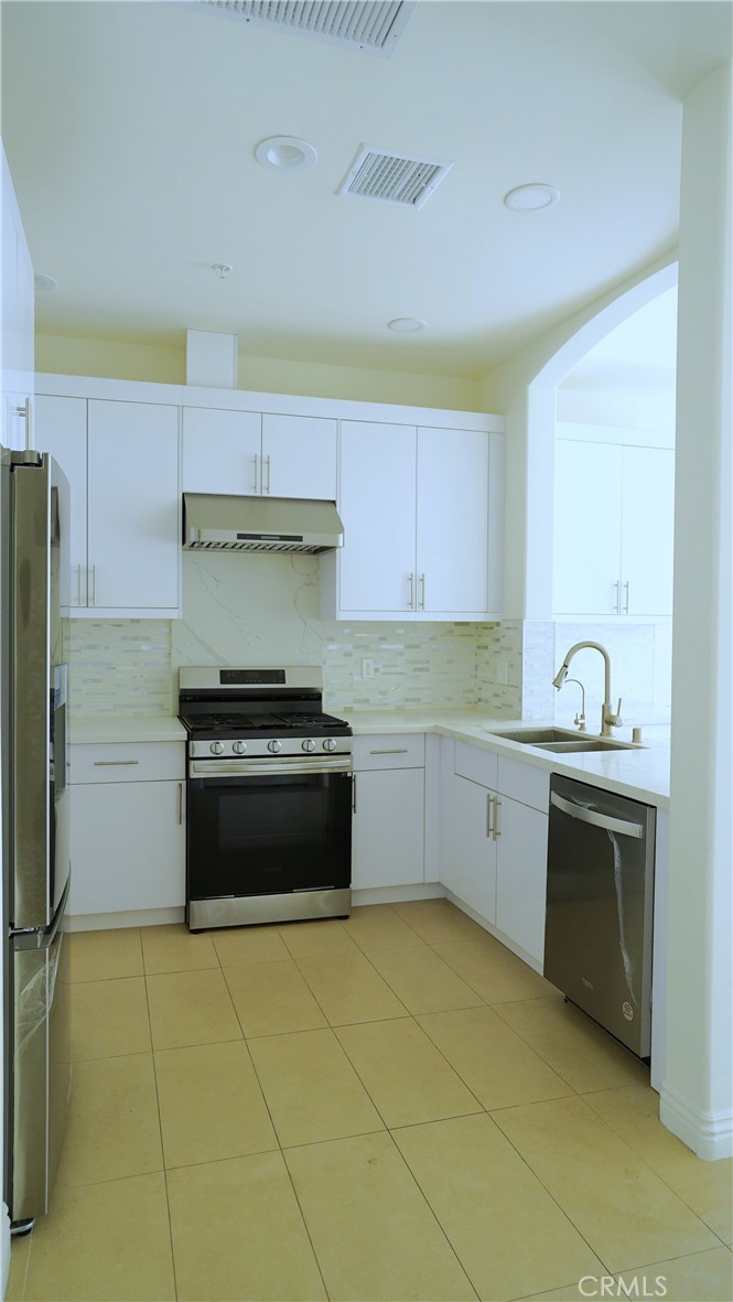 1598 Long Beach 407
