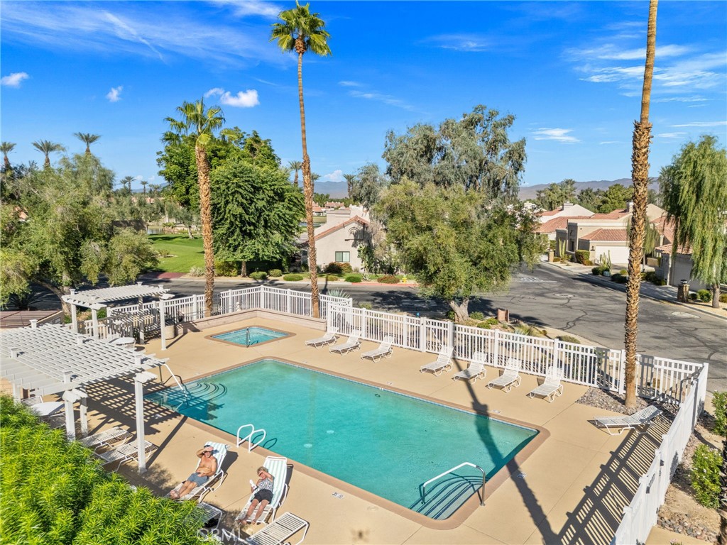 Palm Desert Resort CC (32418) - Residential