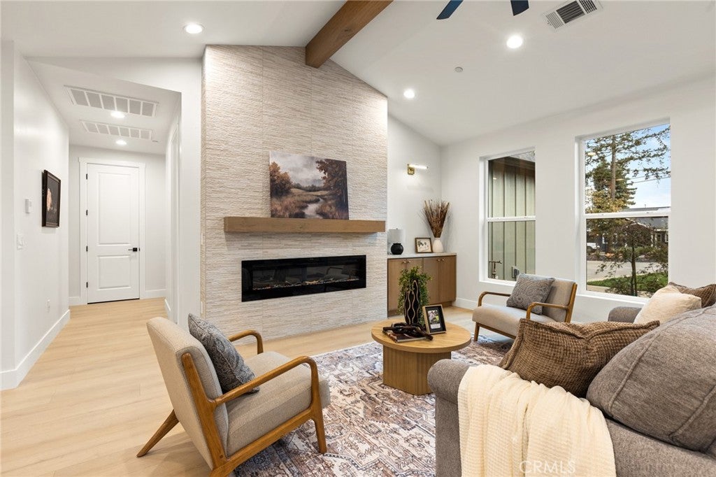 1006 Wagstaff