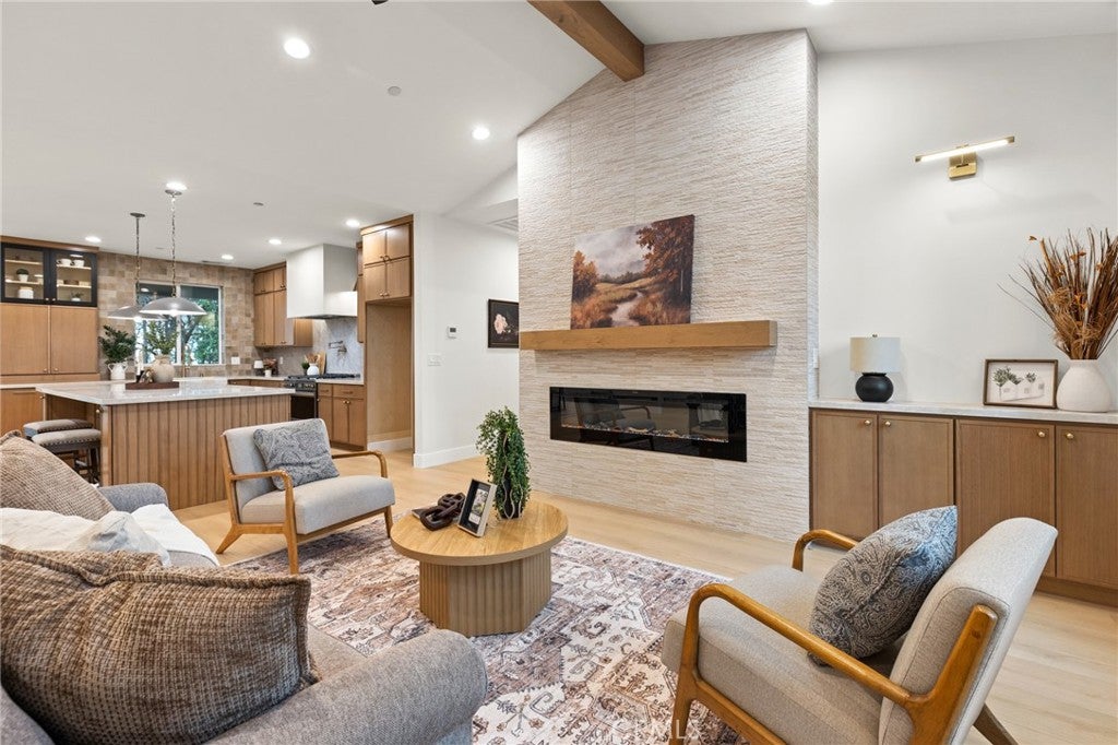 1006 Wagstaff