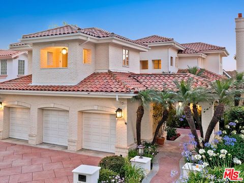 Photo of 12695 Promontory Road, Los Angeles, CA 90049 (MLS # 26831283)