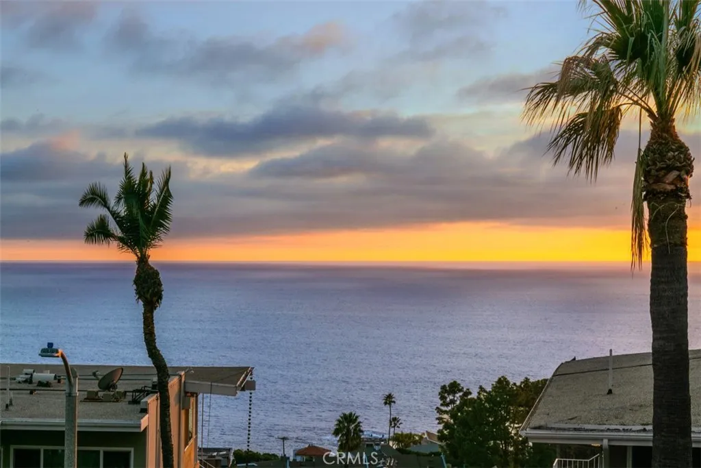 Laguna Beach, California 92651, United States, 3 Bedrooms Bedrooms, ,2 BathroomsBathrooms,Residential,Active,112463