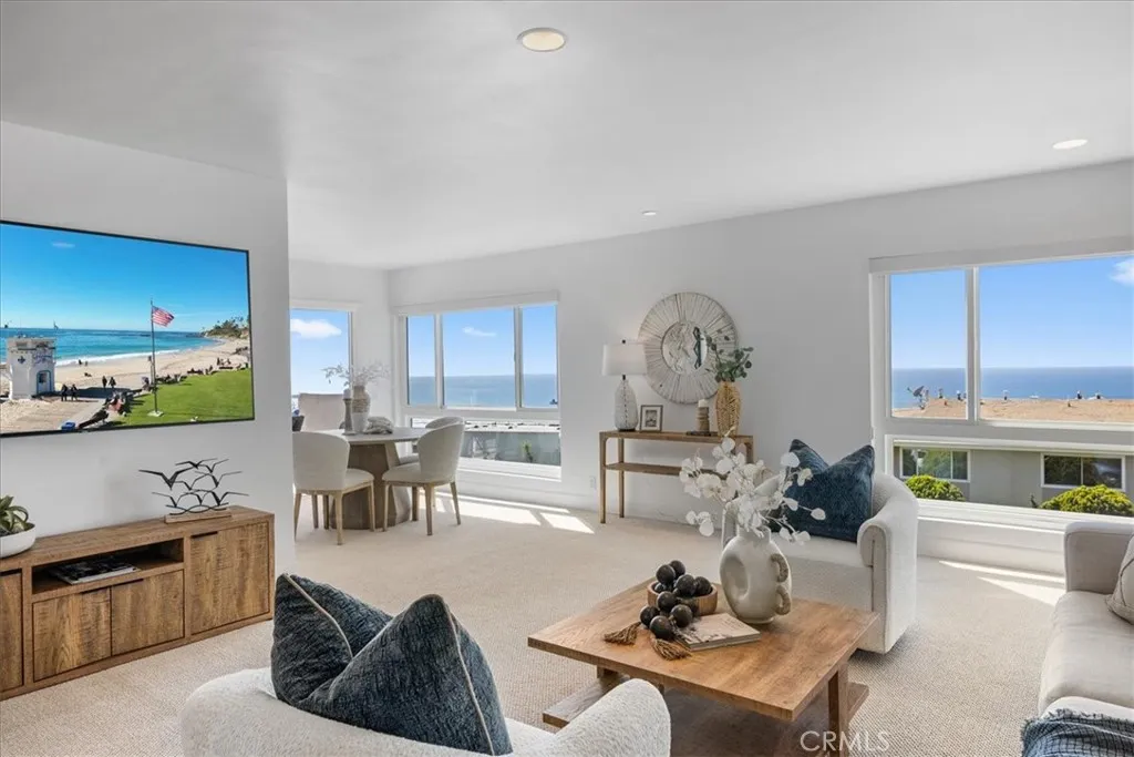 Laguna Beach, California 92651, United States, 3 Bedrooms Bedrooms, ,2 BathroomsBathrooms,Residential,Active,112463