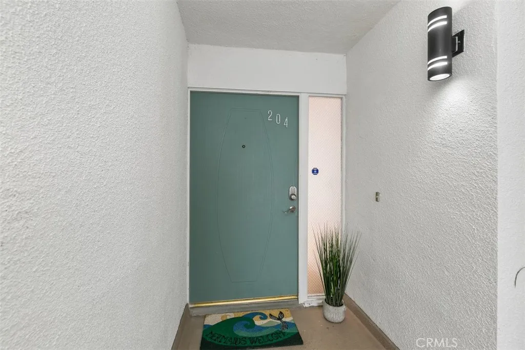 Laguna Beach, California 92651, United States, 3 Bedrooms Bedrooms, ,2 BathroomsBathrooms,Residential,Active,112463