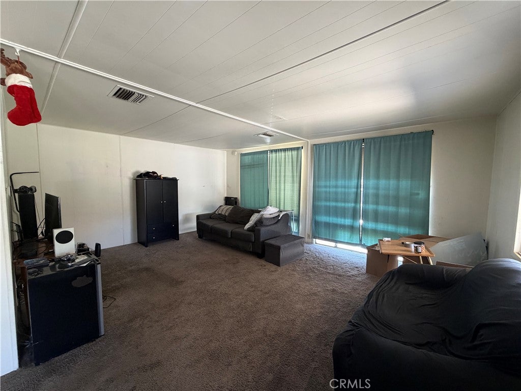 158 Sir Damas Drive