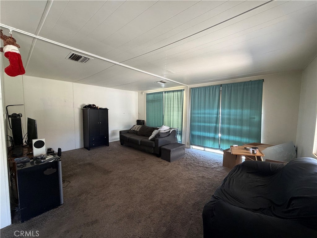 158 Sir Damas Drive
